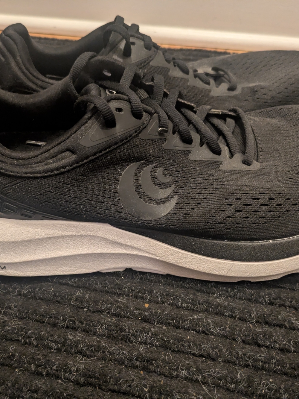 Topo Phantom 3 Women's Size 10 Running Shoes